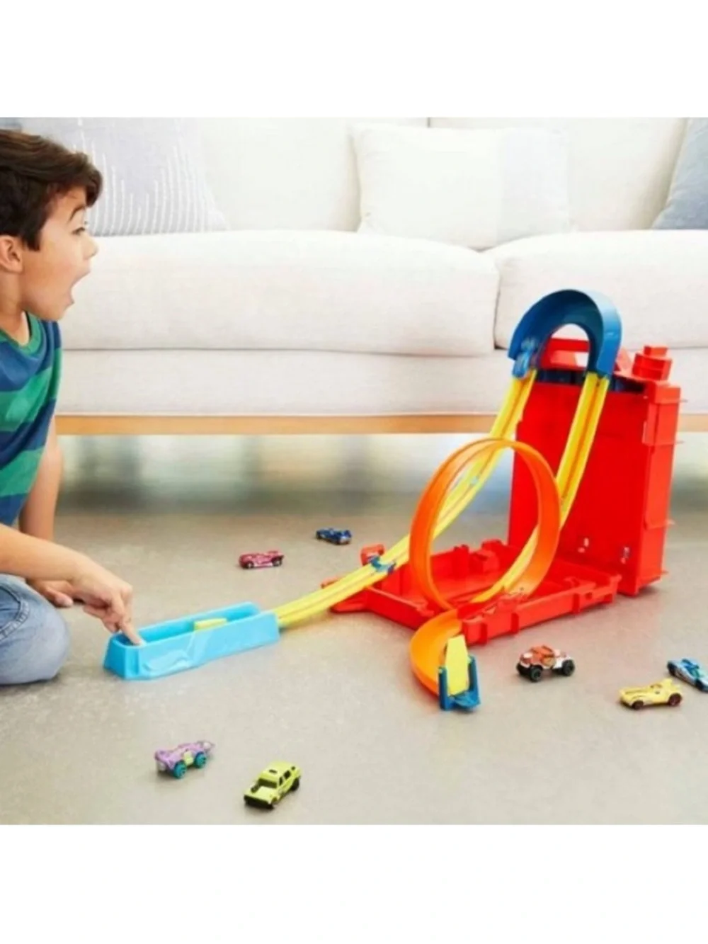 Hot Wheels Track Builder Fuel Can Stunt Box